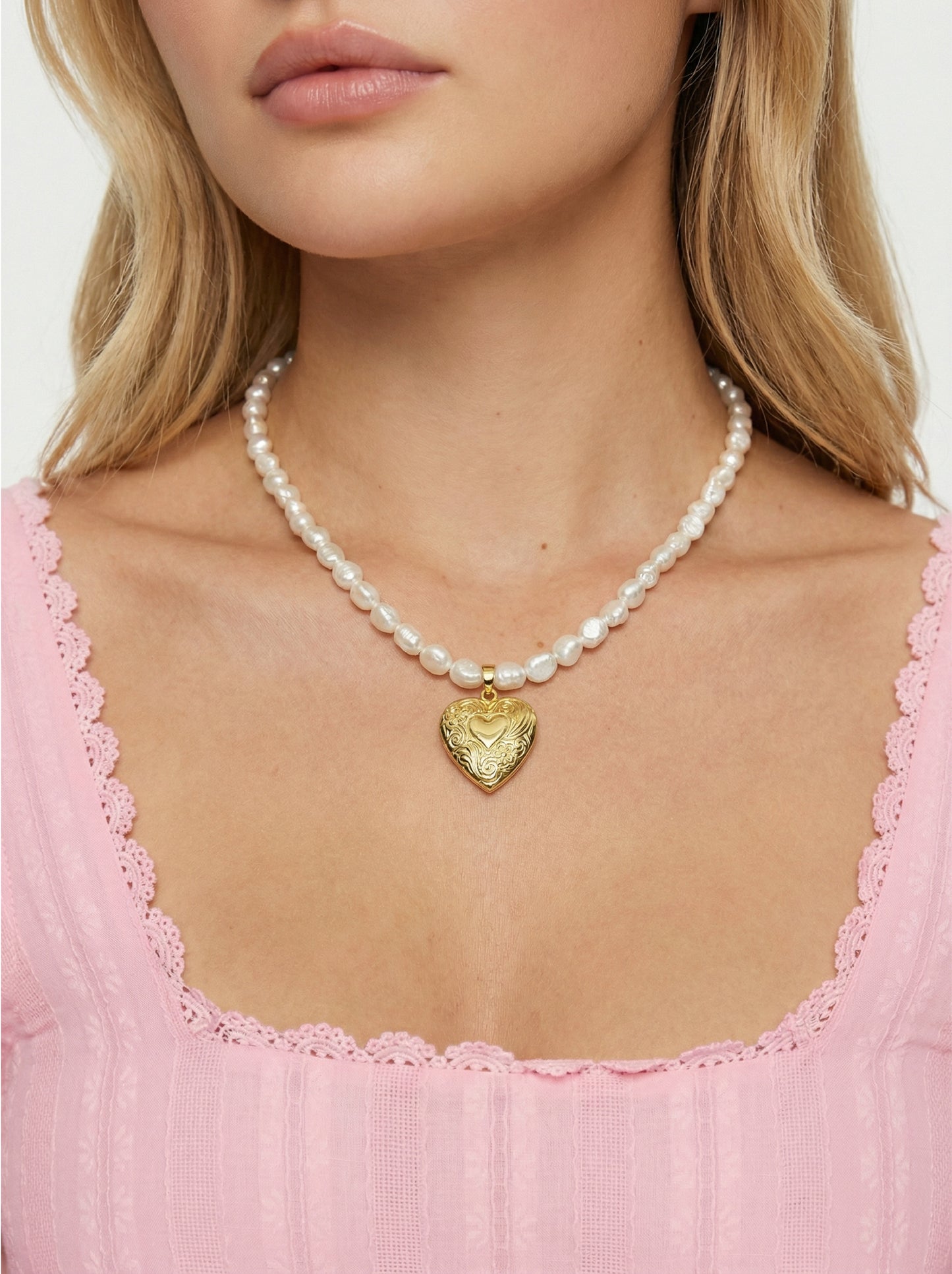 Locket Pearl Necklace